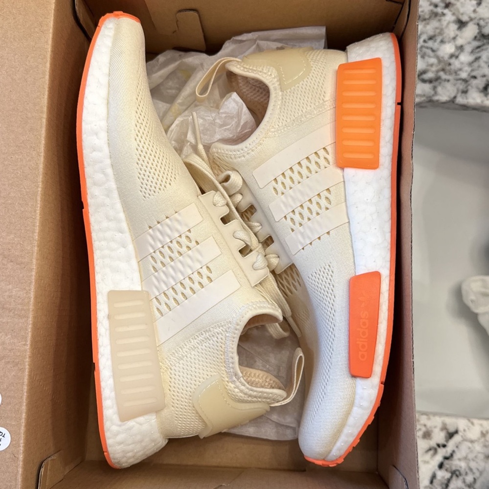 Adidas Men’s NMD R1 cream